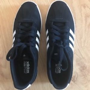 NWOT Adidas Courtset Suede Ortholite Float